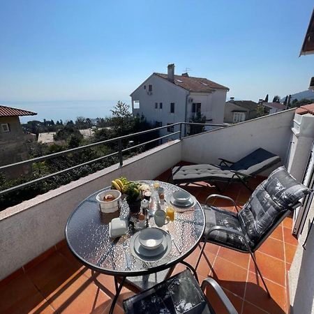 Apartment Lady Daniela Mit Meerblick In Lovran Ngoại thất bức ảnh