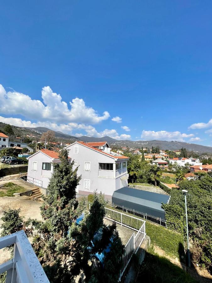 Apartment Lady Daniela Mit Meerblick In Lovran Ngoại thất bức ảnh