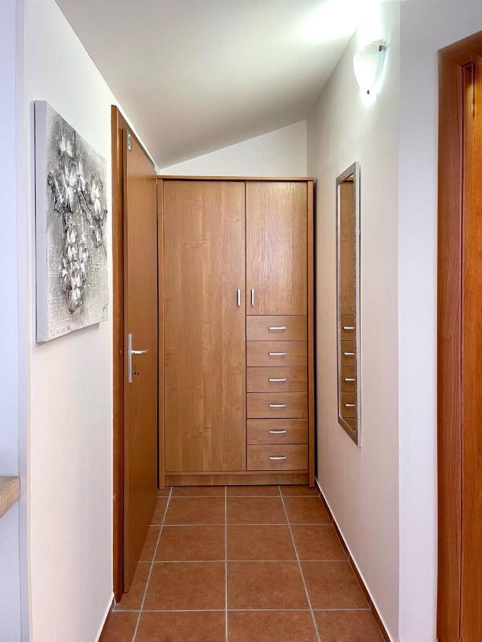 Apartment Lady Daniela Mit Meerblick In Lovran Ngoại thất bức ảnh