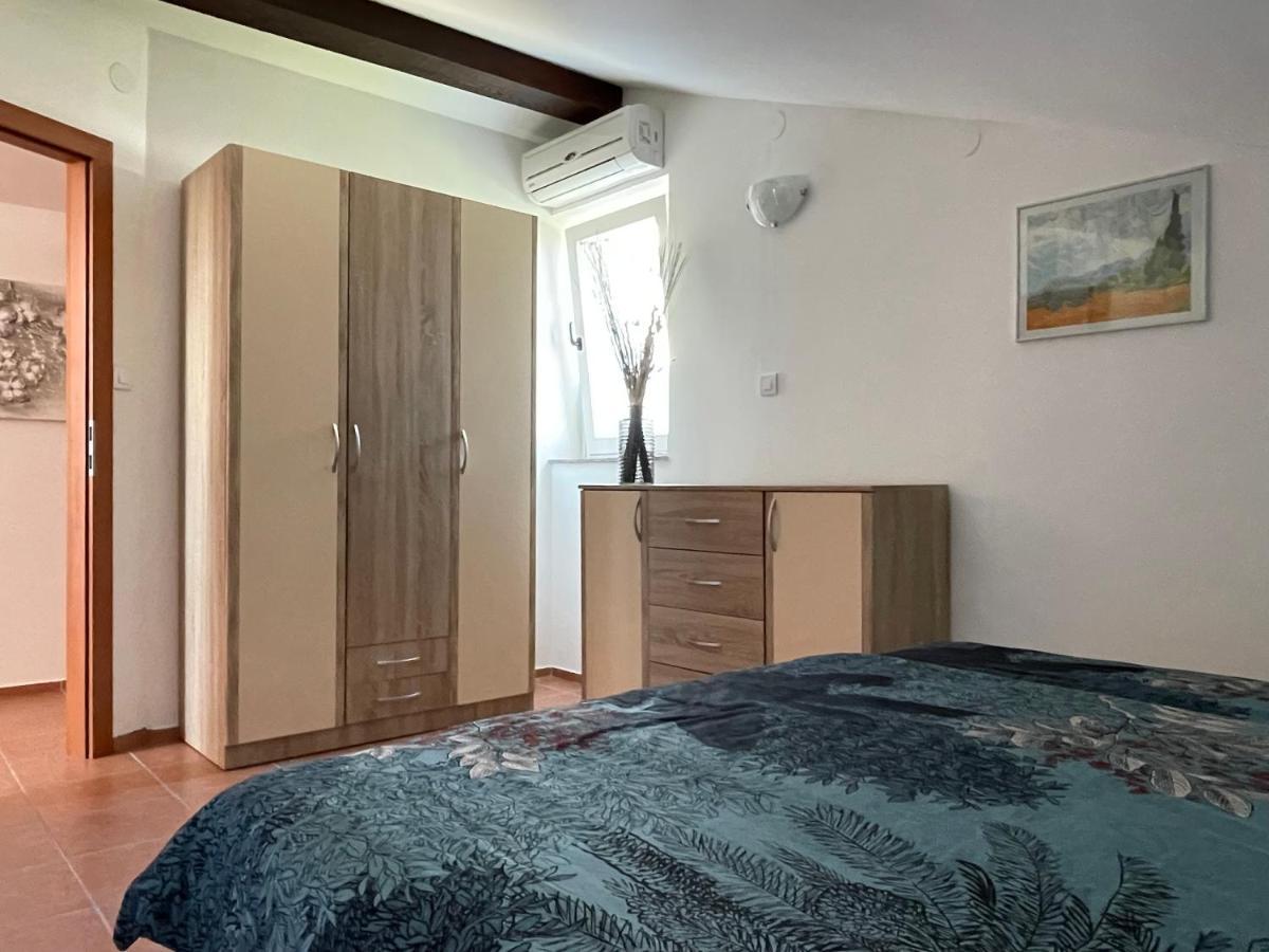 Apartment Lady Daniela Mit Meerblick In Lovran Ngoại thất bức ảnh